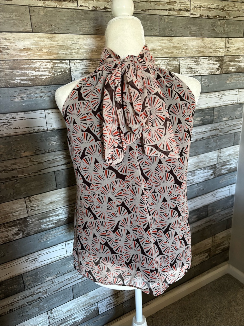 Banana Republic Sleeveless High Neck Tie Front Dressy Fan Design Top Womens S
